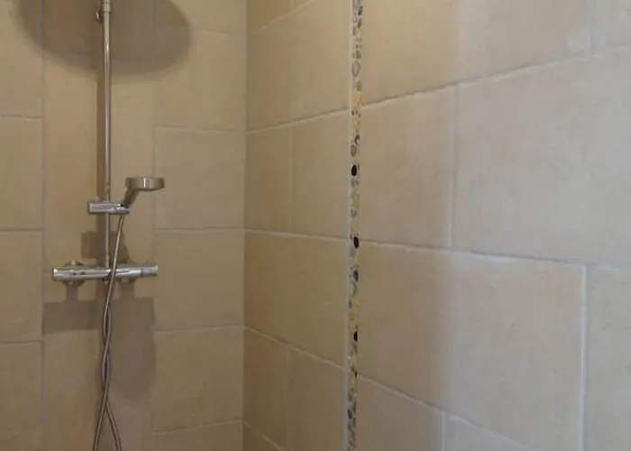 Bout De Cote Alojamento de Acomodação e Pequeno-almoço 3*