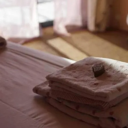 Bout De Cote Bed & Breakfast Lacam-dʼOurcet