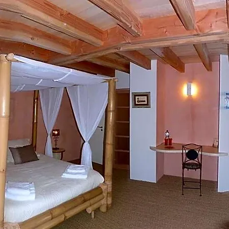 Bout De Cote Bed & Breakfast Lacam-dʼOurcet