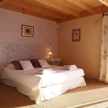 Bout De Cote Bed & Breakfast