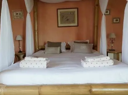 Bed & Breakfast Bout De Cote 3*