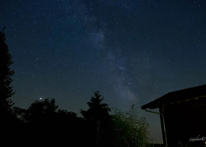 Bout De Cote Bed & Breakfast 3*