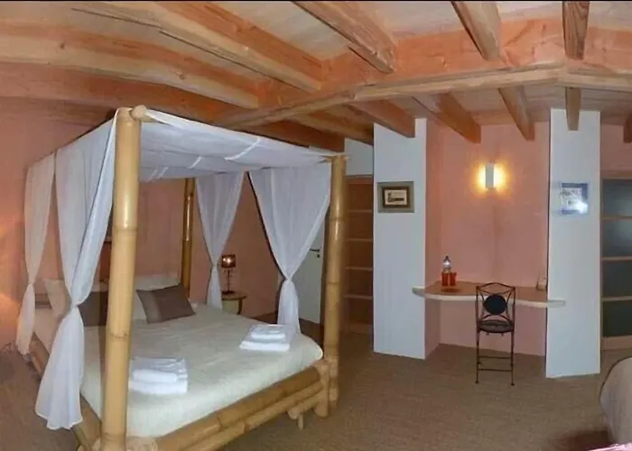 Bout De Cote Lacam-dʼOurcet