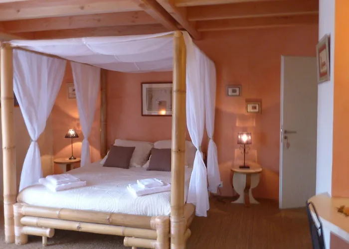 Bout De Cote Bed & Breakfast 3*