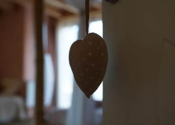 Bout De Cote Bed & Breakfast 3*