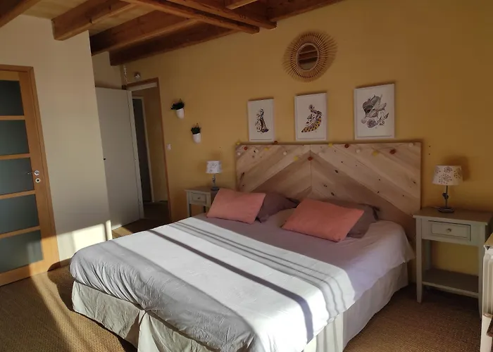 Bout De Cote Bed & Breakfast